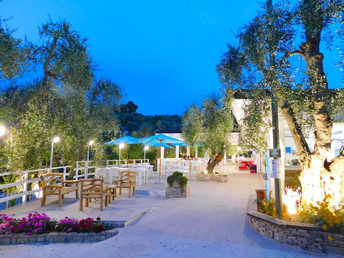 Village Valle D'Oro Aparthotel Сан-Менайо Экстерьер фото